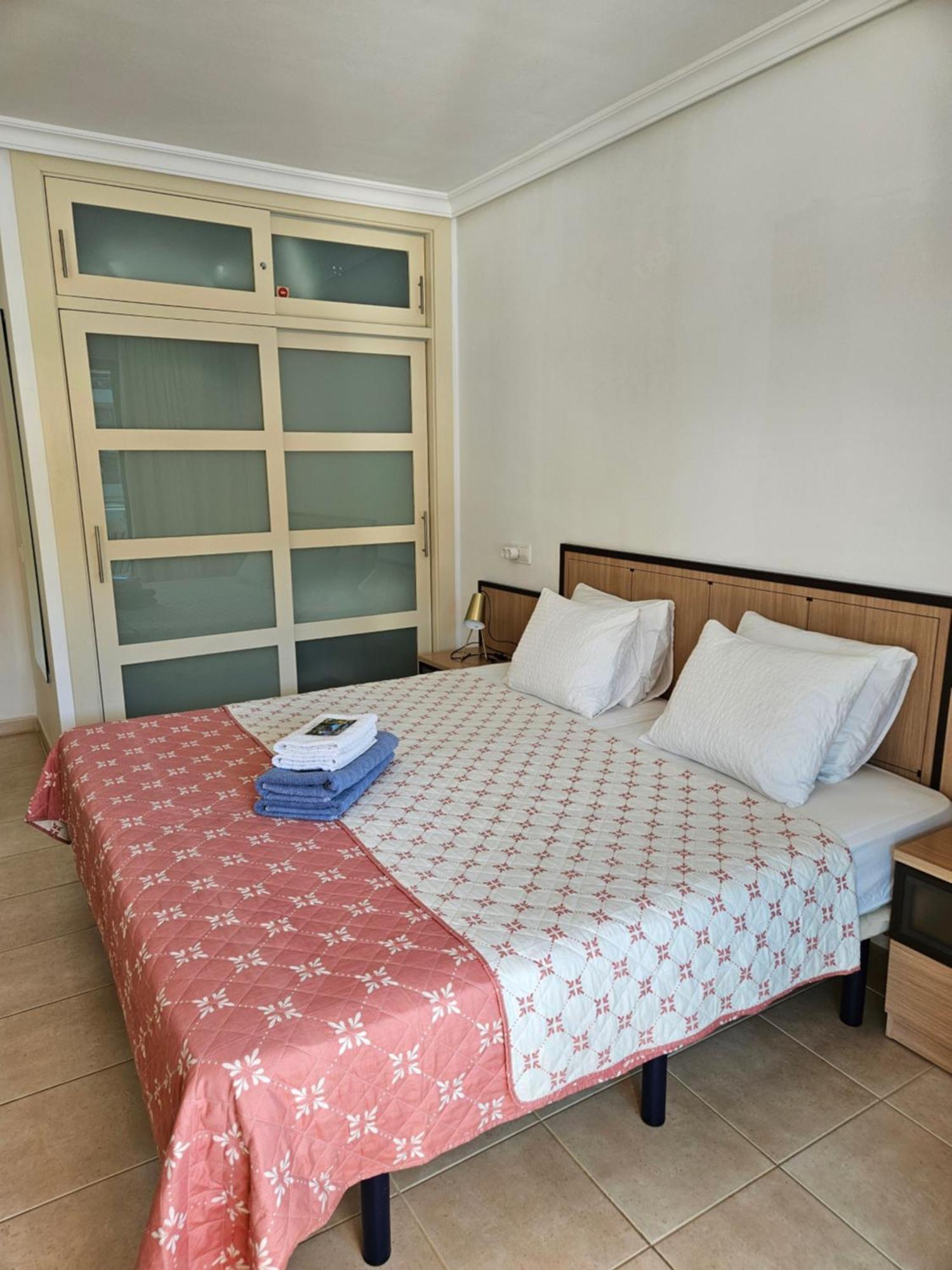 Ocean Breeze Apartman Puerto de Santiago  Kültér fotó
