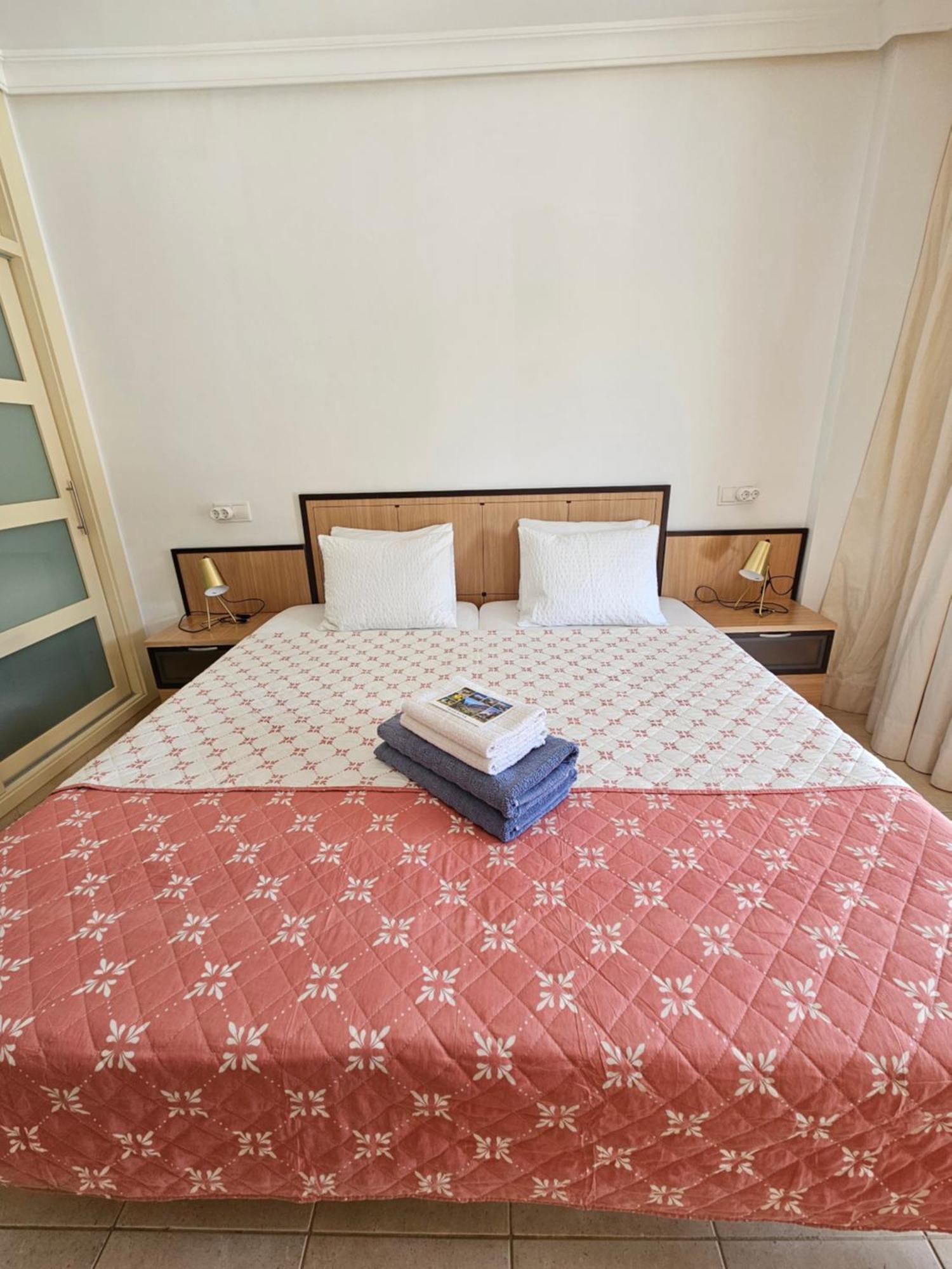 Ocean Breeze Apartman Puerto de Santiago  Kültér fotó